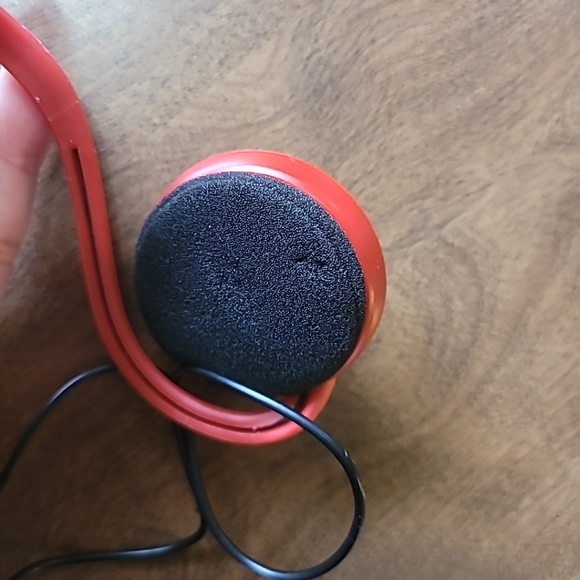 2015 Nintendo Headphones Red in Working condition lightweight School Utility - Picture 7 of 9